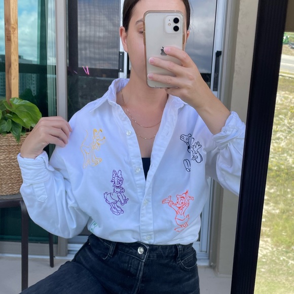 Vintage Disney Oversized White Embroidered Button Down Shirt Size Large - Picture 2 of 13
